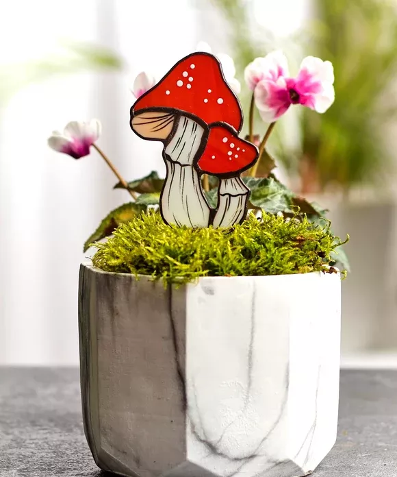 Mushroom Pot Stake