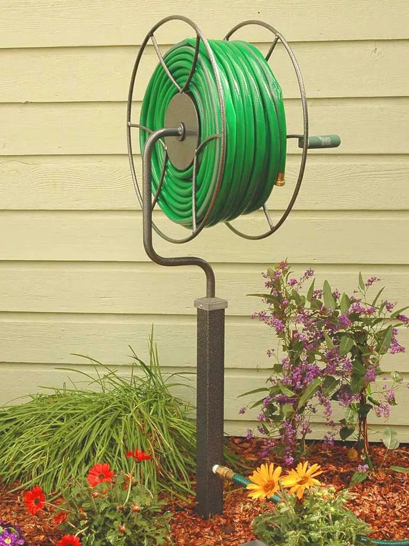 Yard Butler Free Standing Swivel Reel
