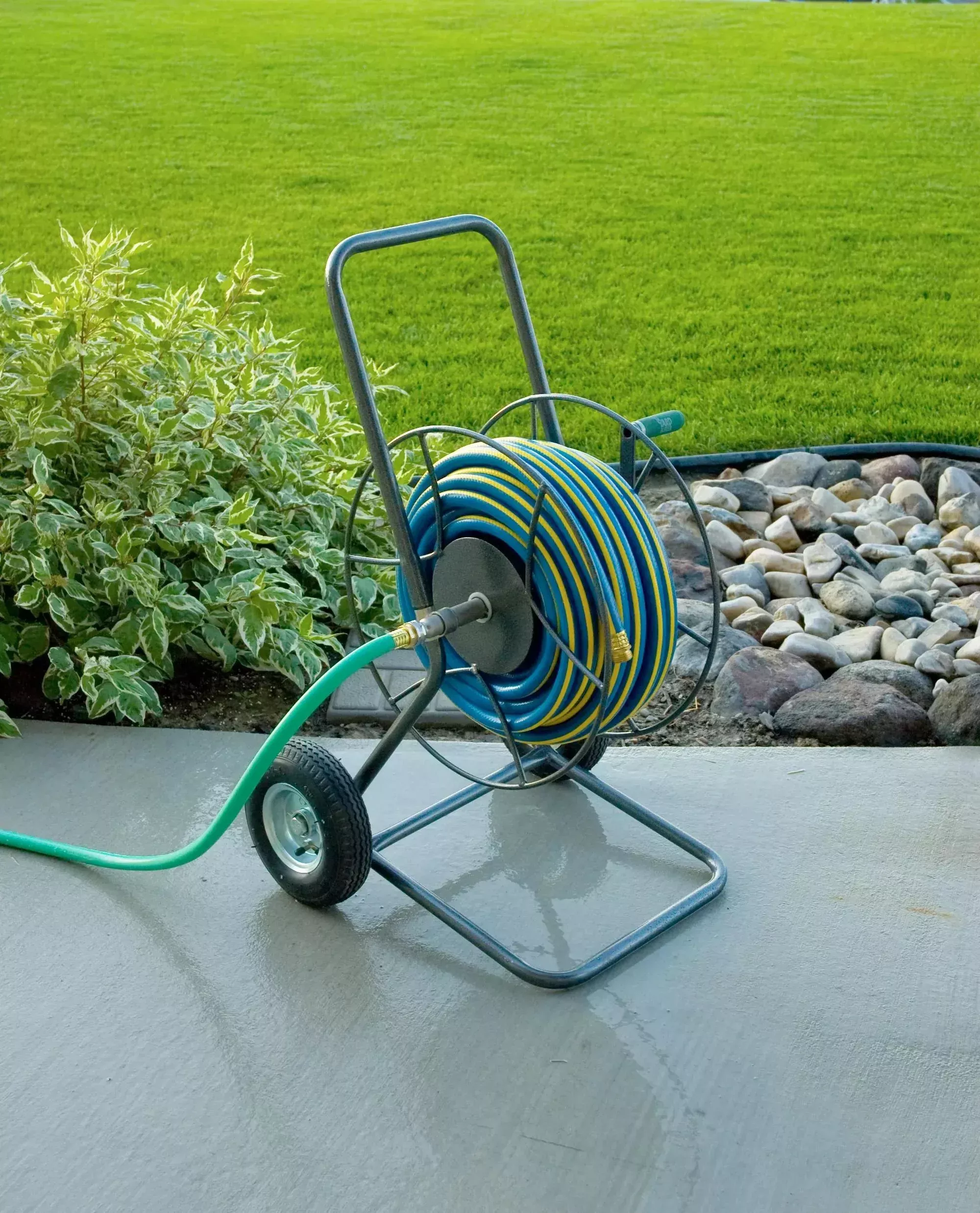 Yard Butler Two Wheel Hose Truck